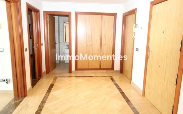 Wiederverkauf - Wohnung - Marbella - Puerto Banús