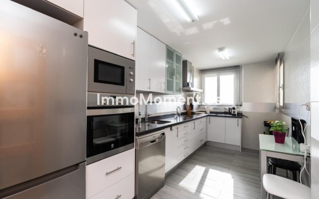 Resale - Apartment - Benalmadena - Benalmadena Centro