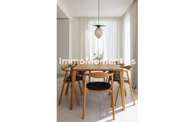 Resale - Apartment - Marbella - Nueva Andalucía