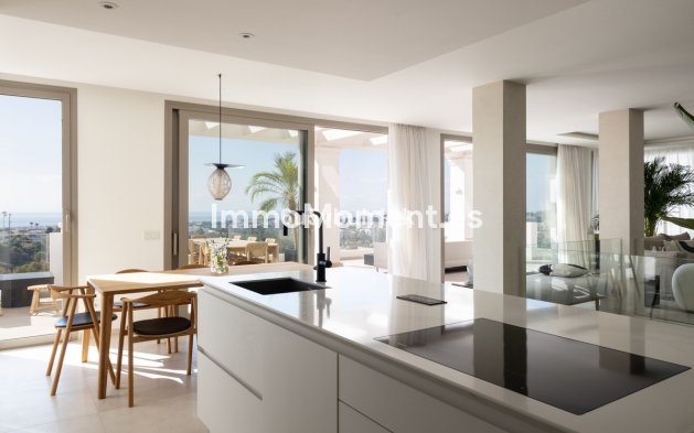 Resale - Apartment - Marbella - Nueva Andalucía