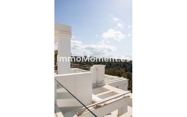 Resale - Apartment - Marbella - Nueva Andalucía