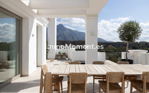 Resale - Apartment - Marbella - Nueva Andalucía
