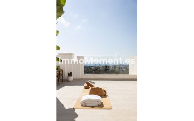 Resale - Apartment - Marbella - Nueva Andalucía