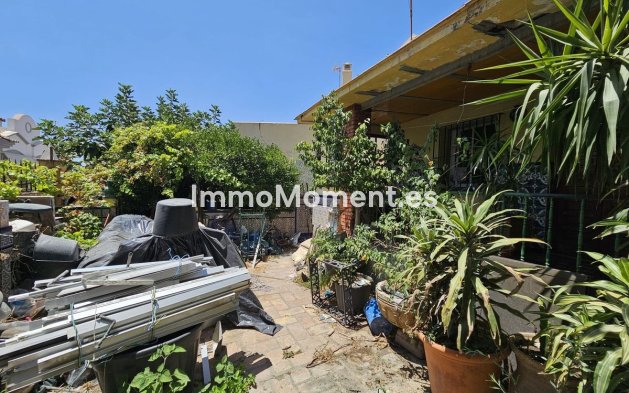 Wiederverkauf - Freistehende Villa - Estepona  - Estepona Centro