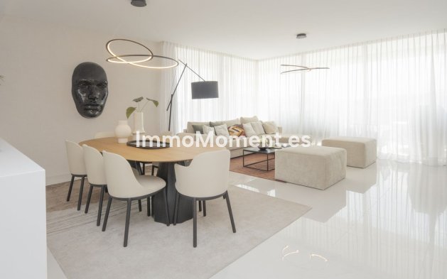 Resale - Apartment - Estepona - Atalaya