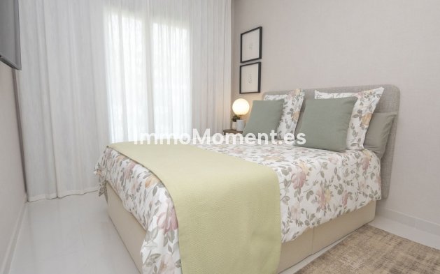 Resale - Apartment - Estepona - Atalaya
