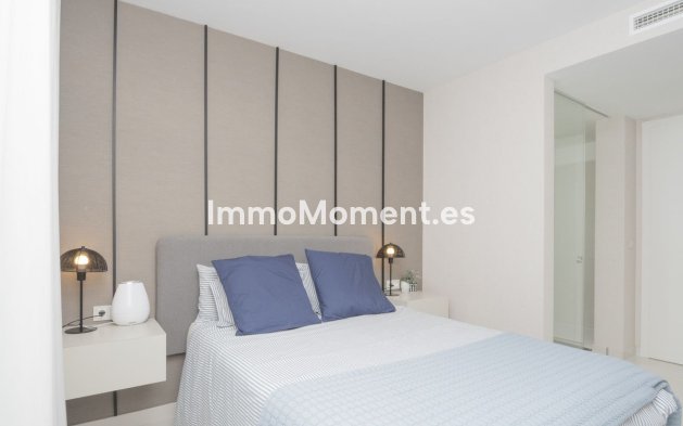 Resale - Apartment - Estepona - Atalaya