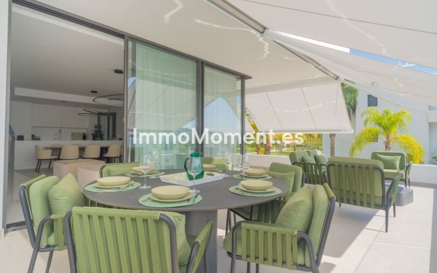 Resale - Apartment - Estepona - Atalaya