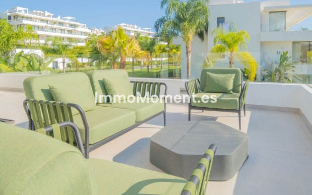 Resale - Apartment - Estepona - Atalaya
