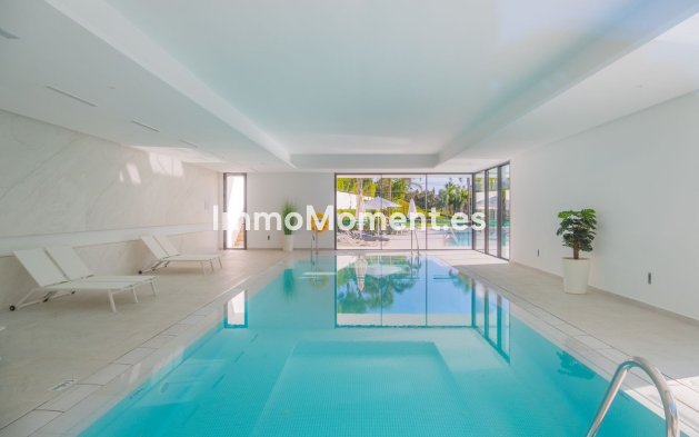 Resale - Apartment - Estepona - Atalaya