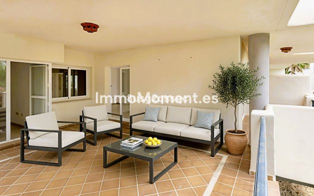 Resale - Apartment - Marbella - Elviria