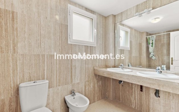 Resale - Apartment - Marbella - Elviria