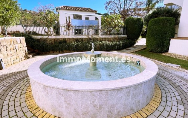 Resale - Apartment - Marbella - Elviria