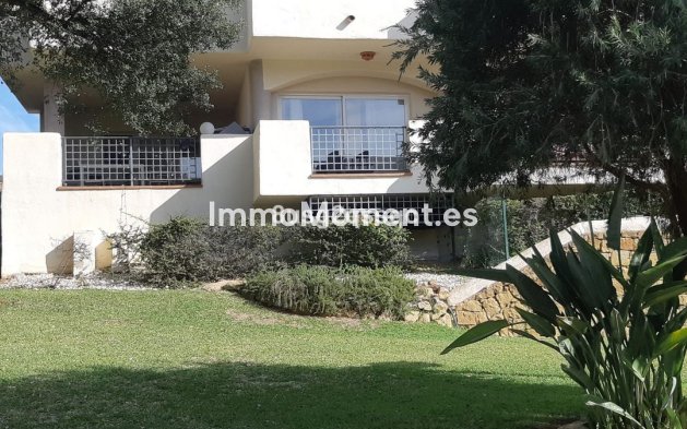 Resale - Apartment - Marbella - Elviria