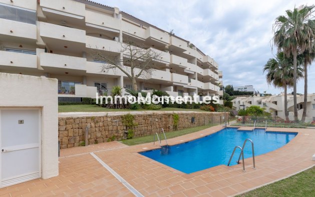 Resale - Apartment - Marbella - Elviria