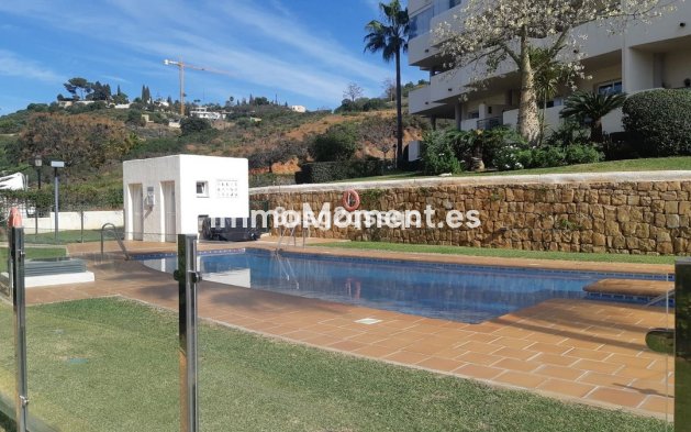 Resale - Apartment - Marbella - Elviria