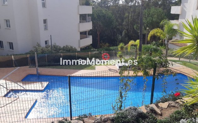 Resale - Apartment - Marbella - Elviria