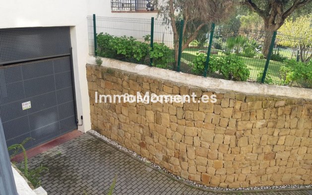Resale - Apartment - Marbella - Elviria