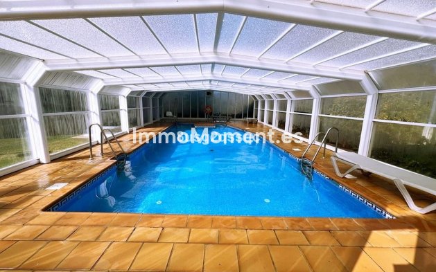 Resale - Apartment - Marbella - Elviria
