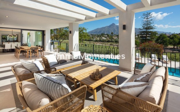 Wiederverkauf - Freistehende Villa - Marbella - Nueva Andalucía