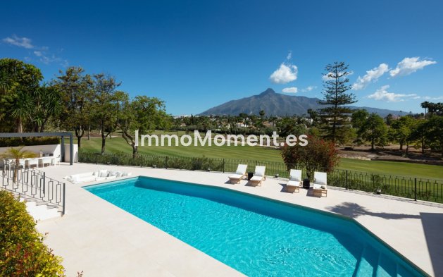 Wiederverkauf - Freistehende Villa - Marbella - Nueva Andalucía