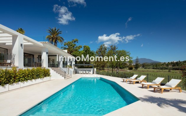 Wiederverkauf - Freistehende Villa - Marbella - Nueva Andalucía