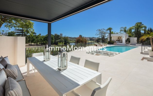 Wiederverkauf - Freistehende Villa - Marbella - Nueva Andalucía