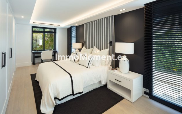 Wiederverkauf - Freistehende Villa - Marbella - Nueva Andalucía