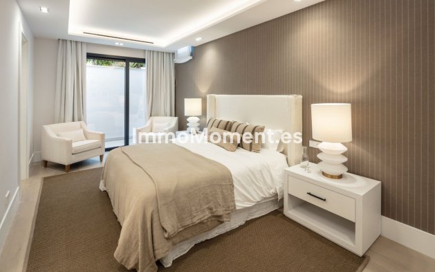 Wiederverkauf - Freistehende Villa - Marbella - Nueva Andalucía