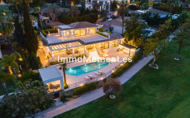 Wiederverkauf - Freistehende Villa - Marbella - Nueva Andalucía