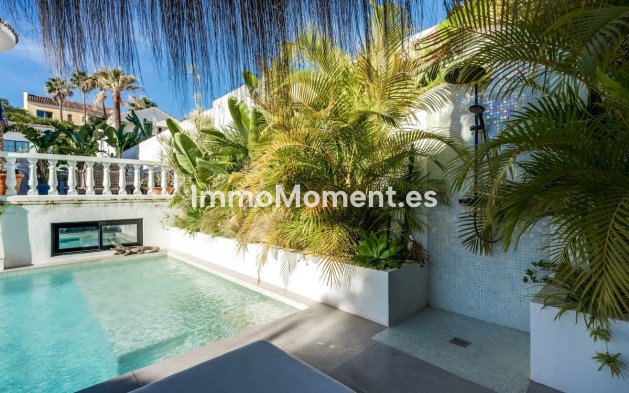 Wiederverkauf - Freistehende Villa - Marbella - Nueva Andalucía
