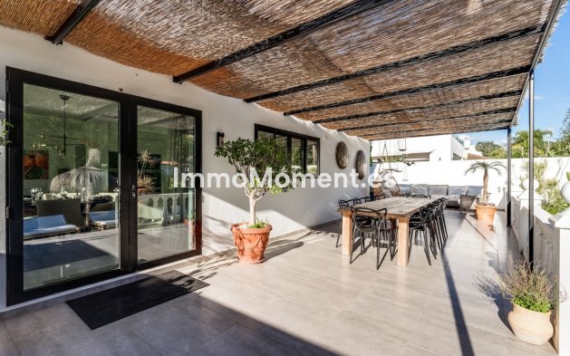 Wiederverkauf - Freistehende Villa - Marbella - Nueva Andalucía
