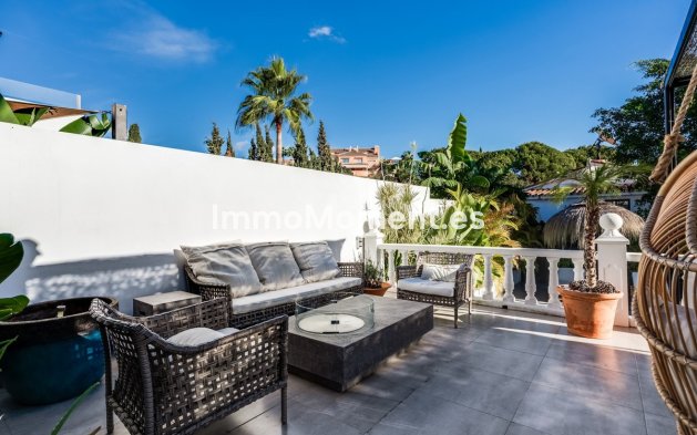 Wiederverkauf - Freistehende Villa - Marbella - Nueva Andalucía