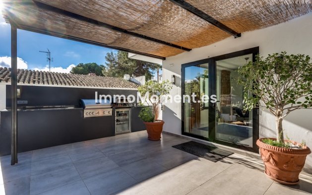 Wiederverkauf - Freistehende Villa - Marbella - Nueva Andalucía