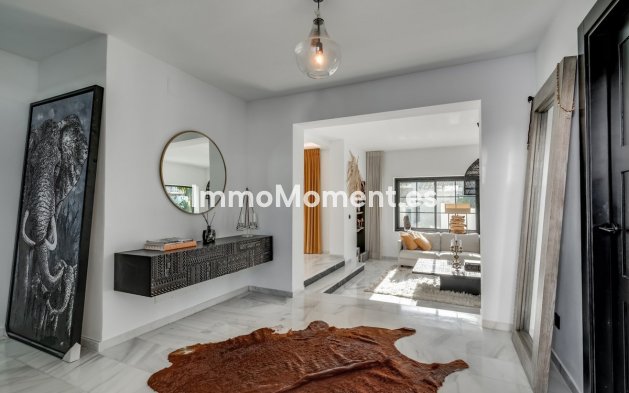 Wiederverkauf - Freistehende Villa - Marbella - Nueva Andalucía