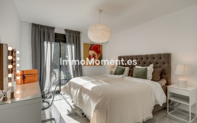 Wiederverkauf - Freistehende Villa - Marbella - Nueva Andalucía