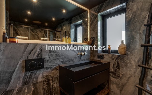 Wiederverkauf - Freistehende Villa - Marbella - Nueva Andalucía