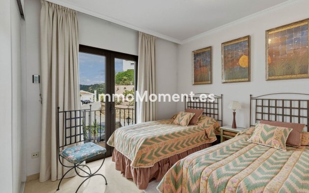 Resale - Apartment - Benahavís - Los Arqueros