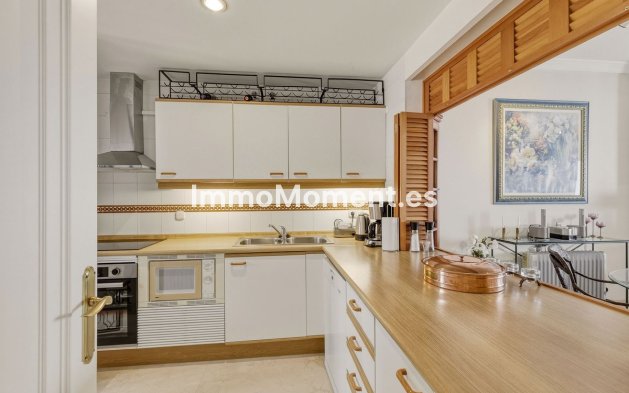 Resale - Apartment - Benahavís - Los Arqueros
