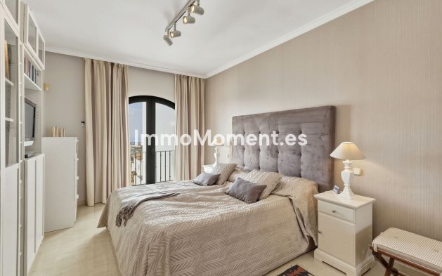 Resale - Apartment - Benahavís - Los Arqueros