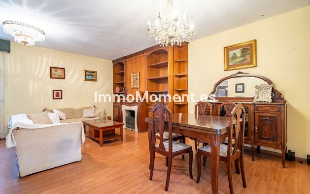 Wiederverkauf - Freistehende Villa - Málaga - Mayorazgo