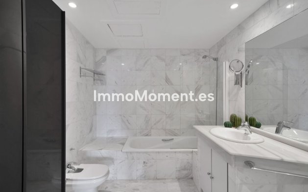 Resale - Apartment - Marbella - La Mairena