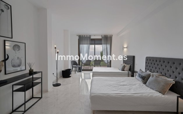 Resale - Apartment - Marbella - La Mairena