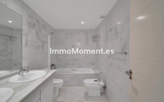Resale - Apartment - Marbella - La Mairena