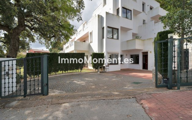 Resale - Apartment - Marbella - La Mairena