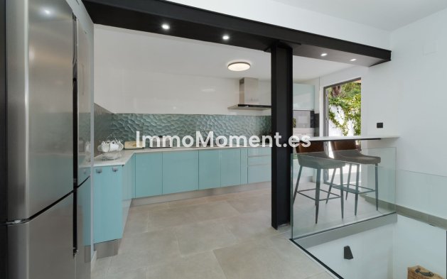 Wiederverkauf - Freistehende Villa - Benalmadena - Benalmadena Centro