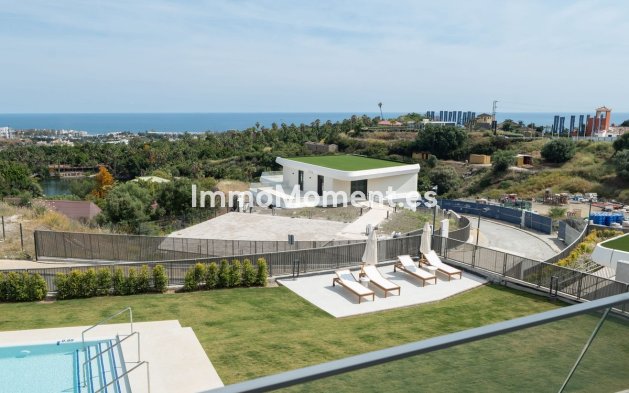 Resale - Apartment - Estepona - Selwo