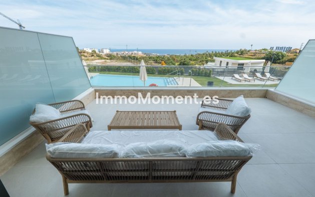 Resale - Apartment - Estepona - Selwo