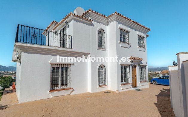 Resale - Detached villa - Inland  - Alhaurín el Grande Centro
