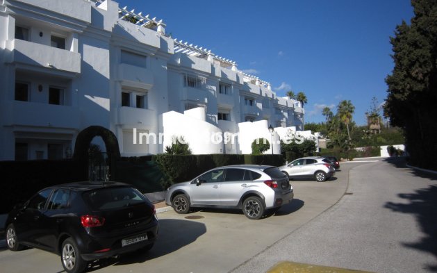Resale - Apartment - Estepona - Estepona Centro